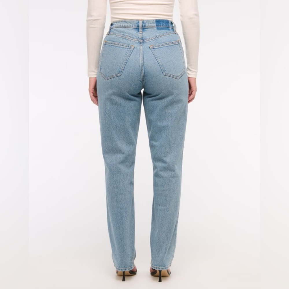 Abercrombie & Fitch Curve Love Ultra High Rise 90s Straight Jean Medium Wash - Picture 4 of 9